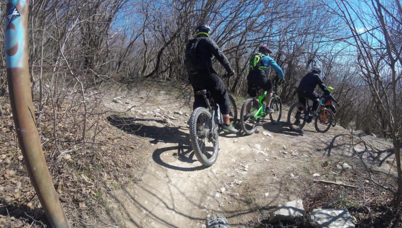 Albergo Aduepassi & Servizio Bike Shuttle Finale Ligure Εξωτερικό φωτογραφία