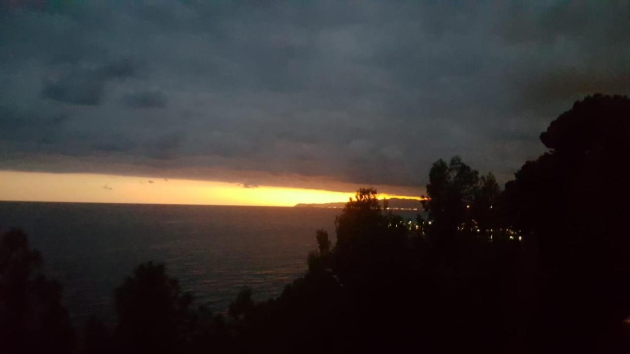 Albergo Aduepassi & Servizio Bike Shuttle Finale Ligure Εξωτερικό φωτογραφία